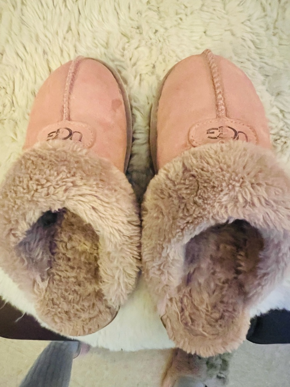 UGG Women’s Shearling-Lined Slippers in Dusty Pink - Picture 5 of 15